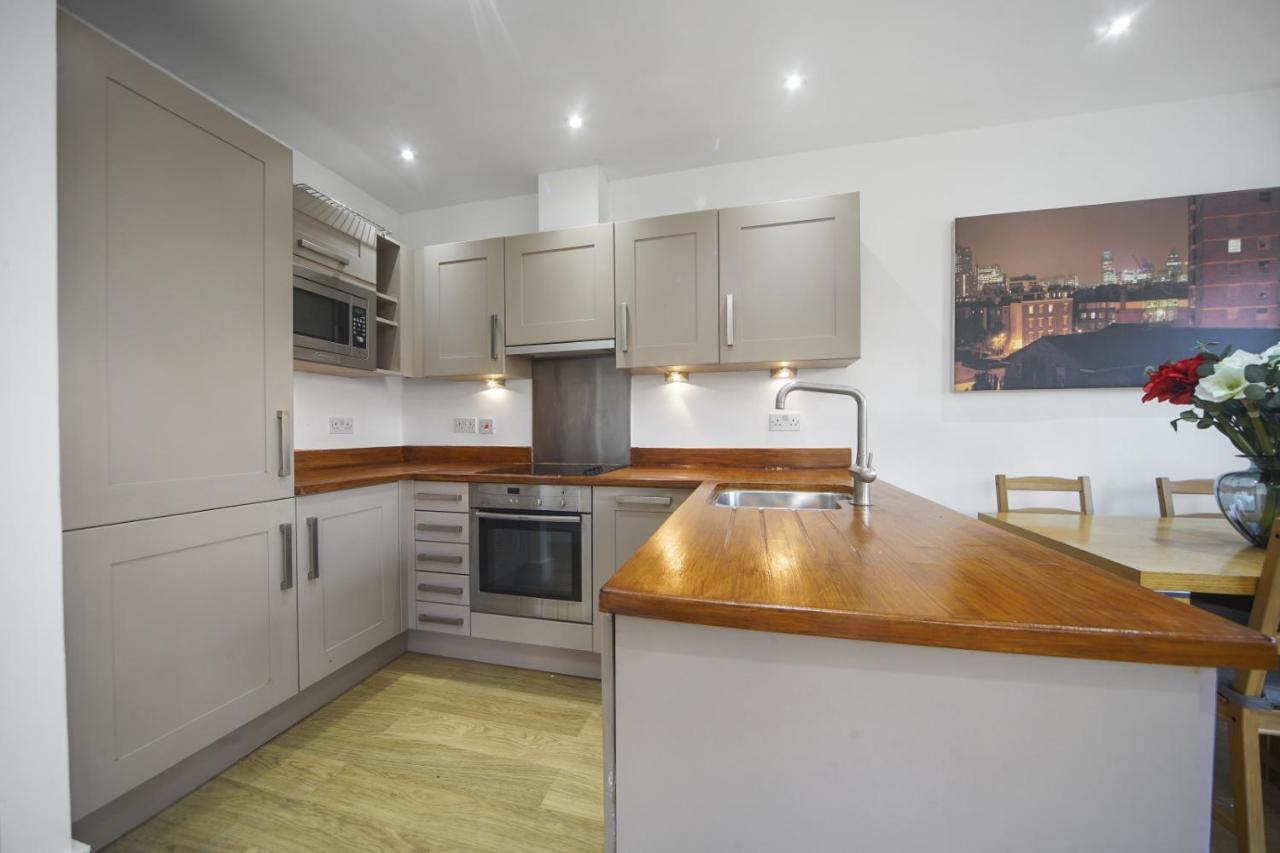 Modern 2 Bed By Tower Bridge Bridge Apartment London