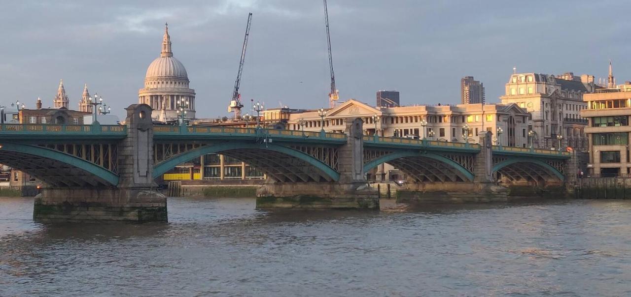 Modern 2 Bed By Tower Bridge Bridge Apartment London
