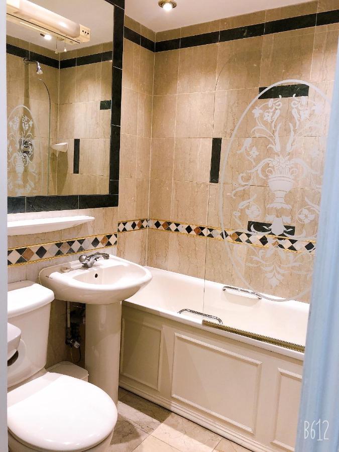 The Brompton Hotel 2*
