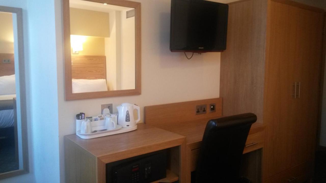 Hotel Regency Parkside 4*