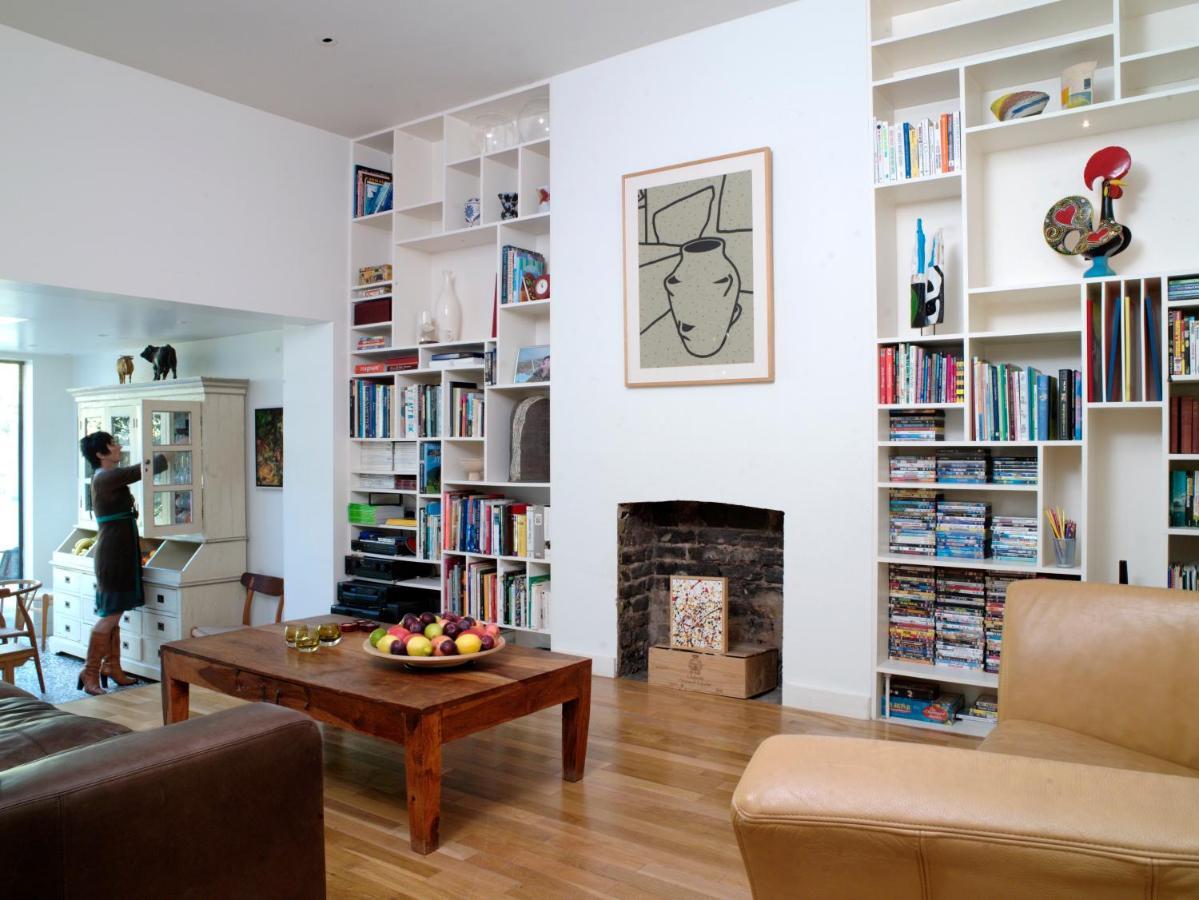 Stunning 5 Bed House With Private Garden Feriehus London