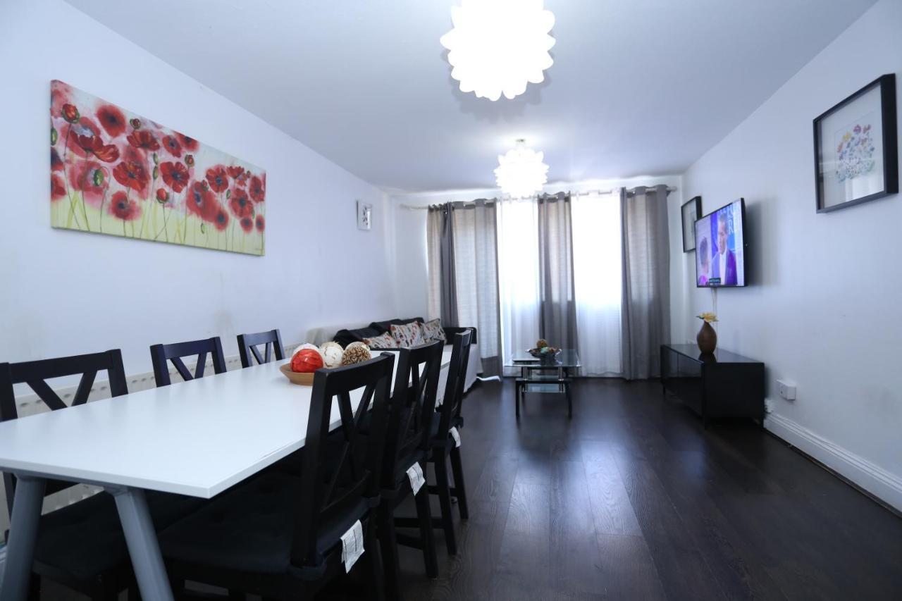 Beautiful 3 Beds House West Thamesmead London Semesterbostad *