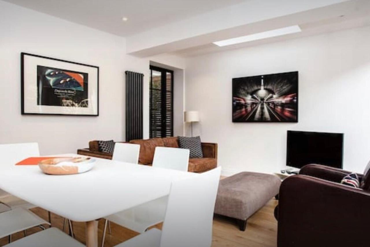 Stylish Newly Refurbished 2 Bedroom Flat With Terrace Lejlighed