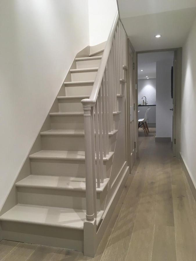 Stylish & Modern 1bd Kensington Flat Sleeps 2 * London