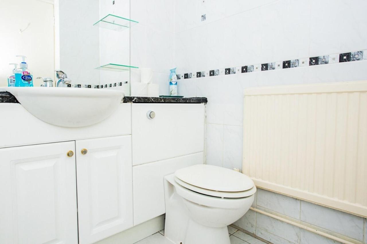 Beautiful Views - 1-bedroom In Chancery Lane Lägenhet
