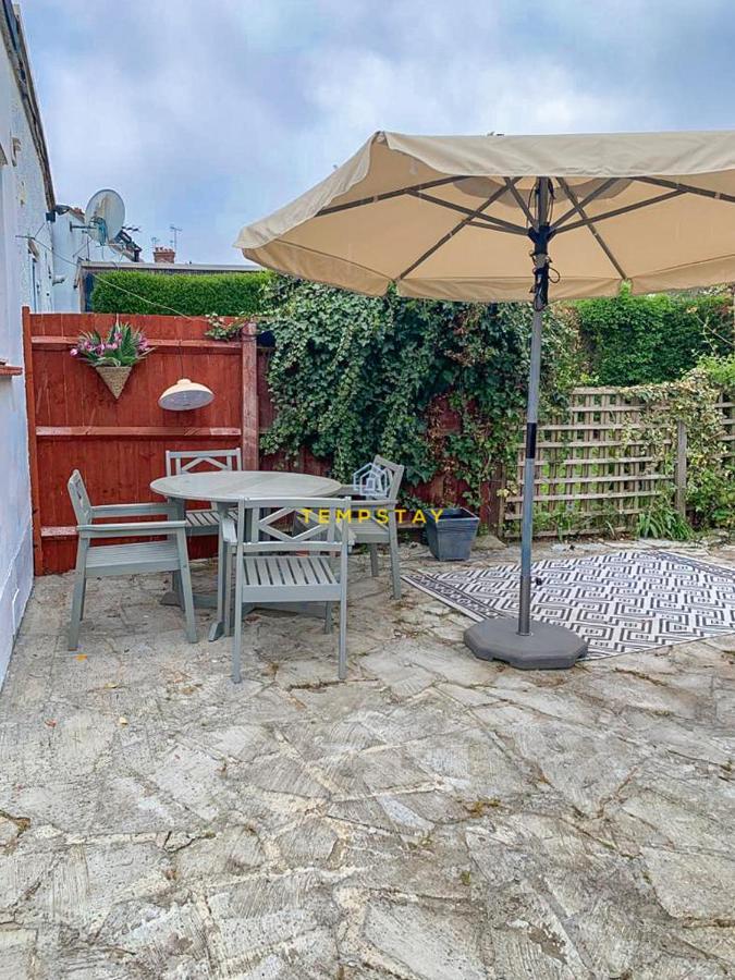 5 Bed/4 Bath At Wembley Stadium & Free Parking Hébergement de vacances Londres