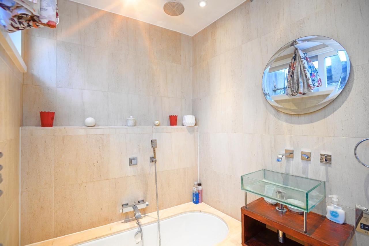 Luxury Massive Townhouse By Harrods