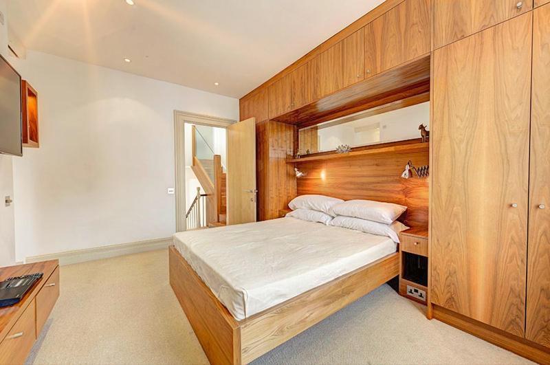 Luxury Massive Townhouse By Harrods