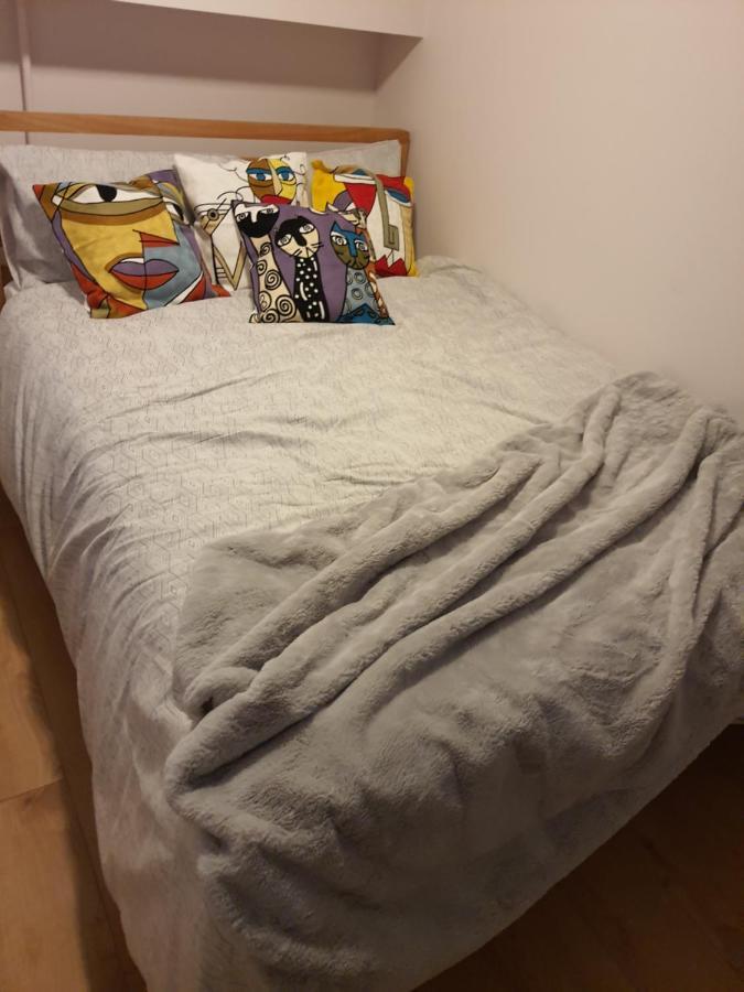 In With Shared Bathroom Guest house *