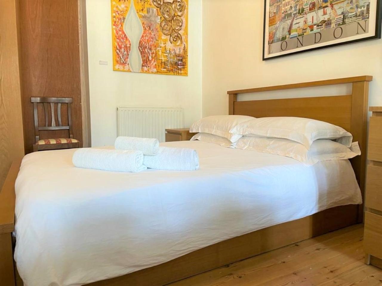 Lägenhet Flat Without Kitchen At Kentish Town *