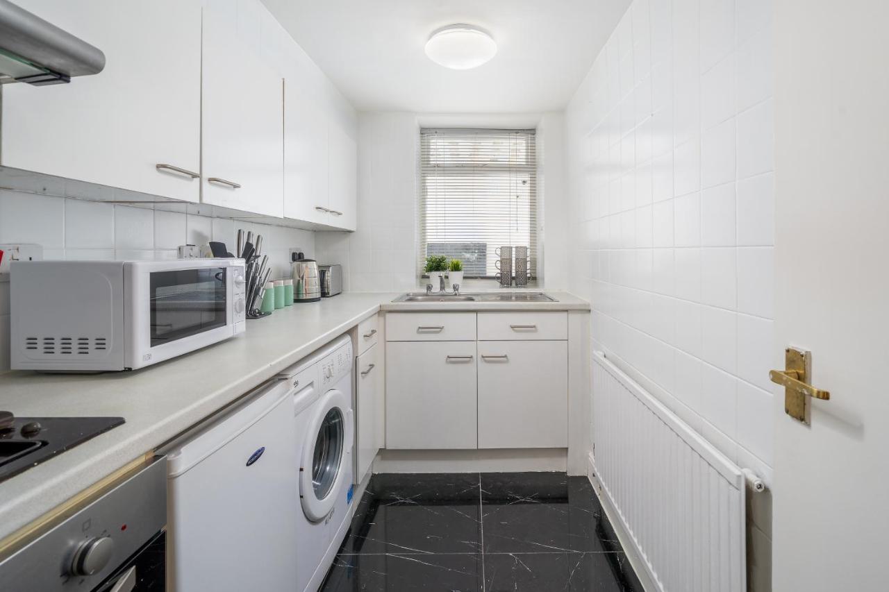 Russell Sq - 2 Bed Leilighet