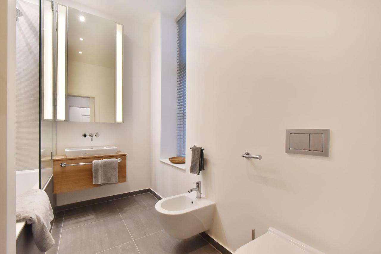 Choice - Mayfair - Piccadilly * London