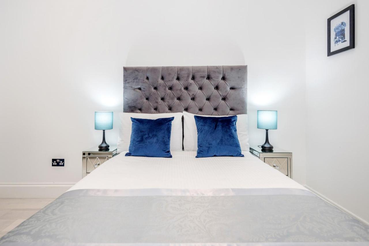 Oxford Street 2 Bed