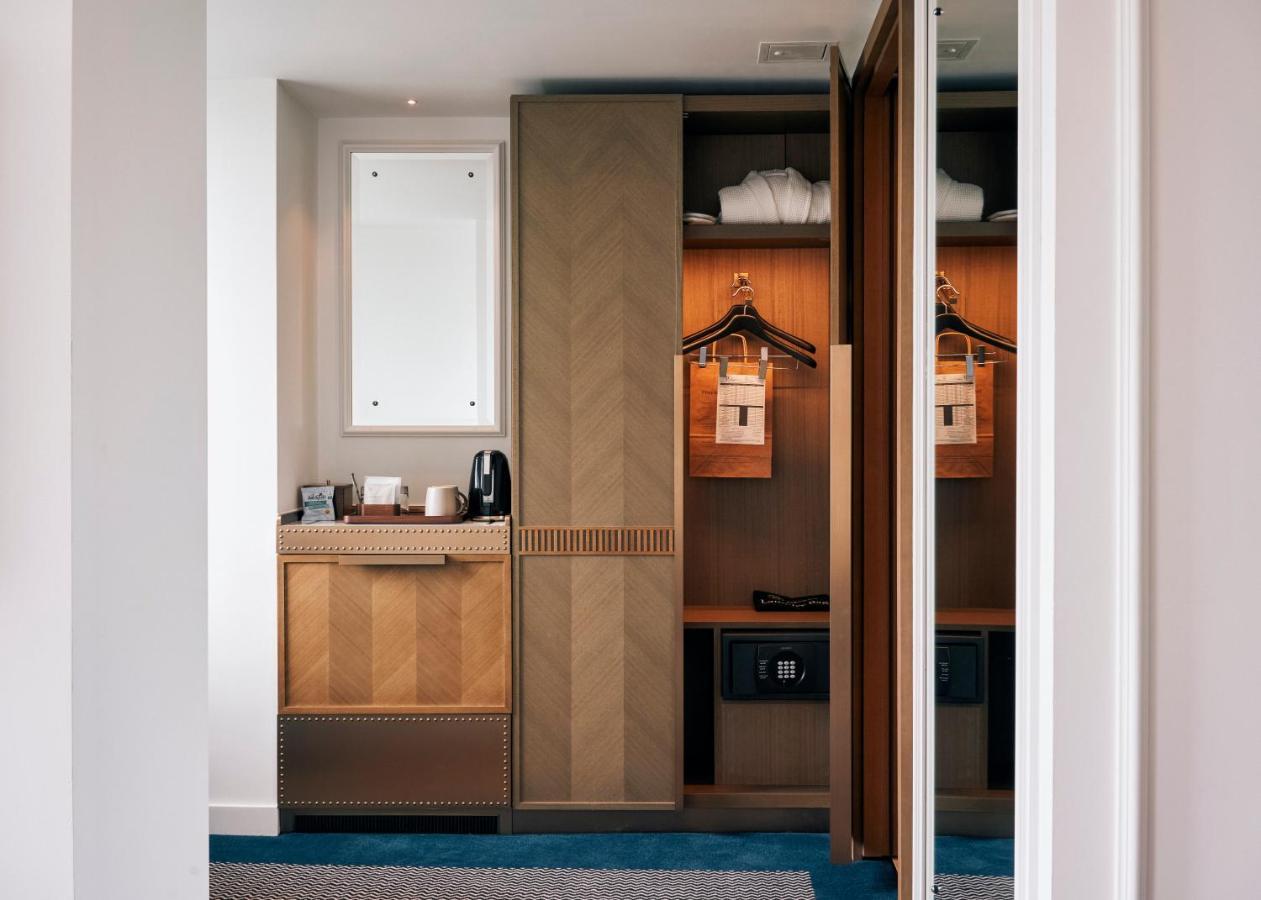 Page8, Page Hotell London