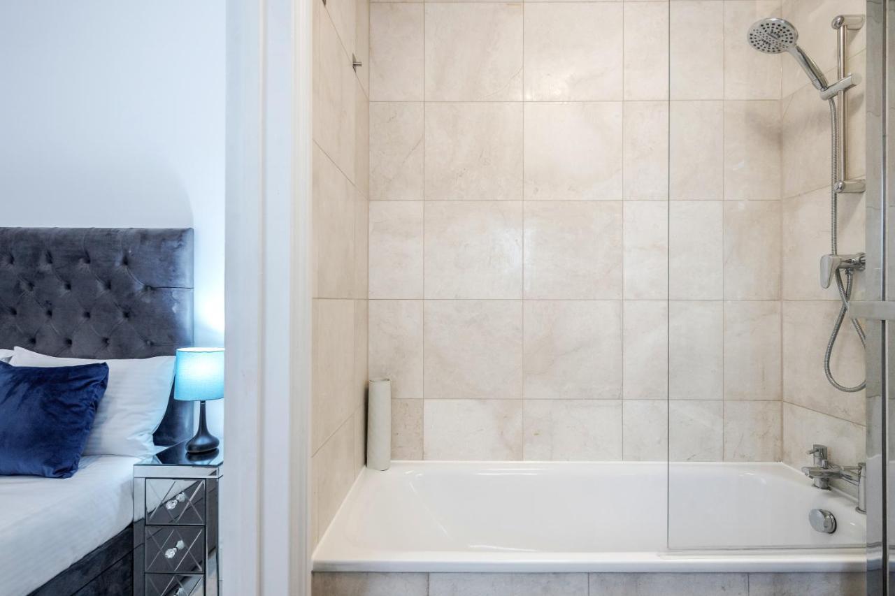 Oxford Street 2 Bed * London
