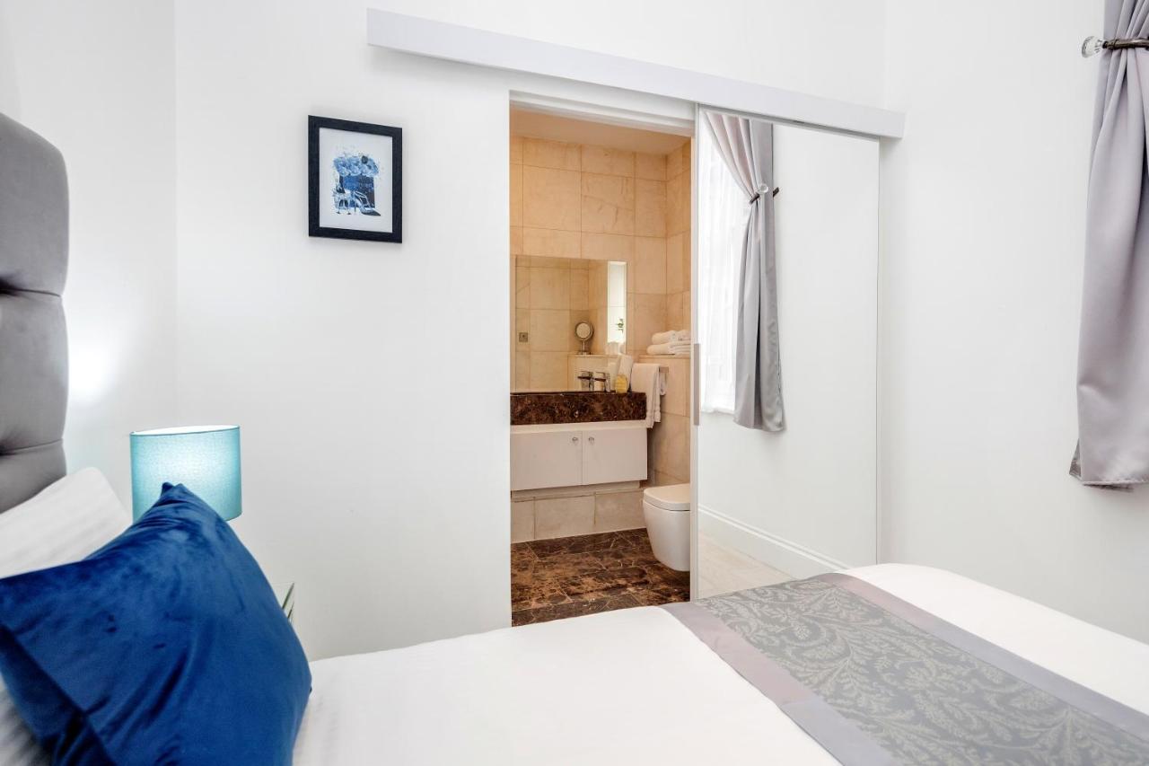Oxford Street 2 Bed * London