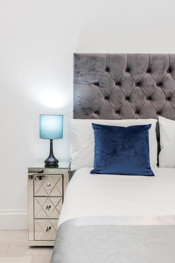 Oxford Street 2 Bed * London