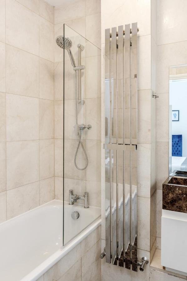 Oxford Street 2 Bed *