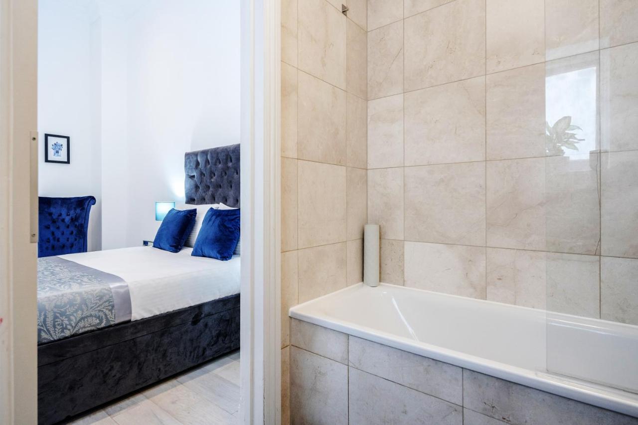Oxford Street 2 Bed *