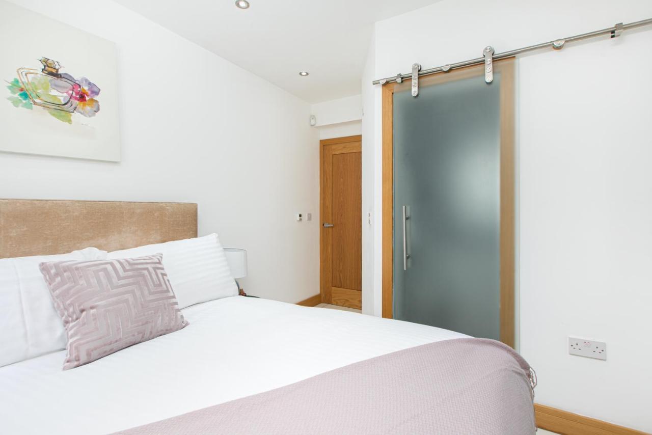 Beautifully Styled - Oxford Circus Apartment London