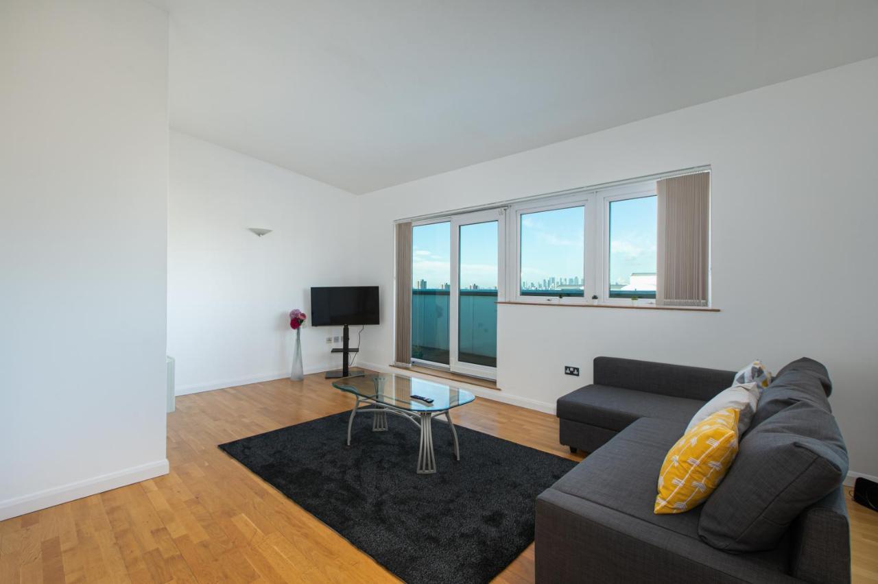 Skyvillion - 3bed Penthouse Near Airport, O2 Arena, Excel Centre With Parking * Londra