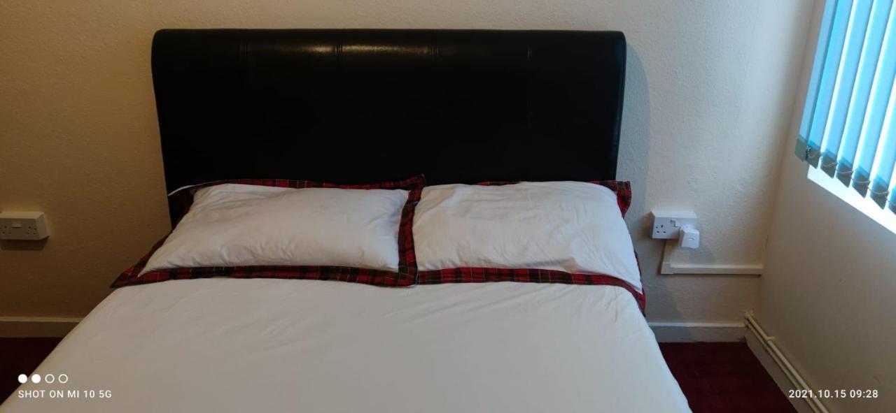 Nice Double Bedroom At Streatham Place Londres