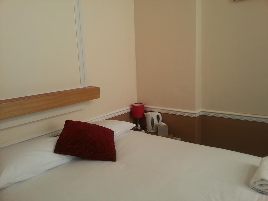 Excel Hotel