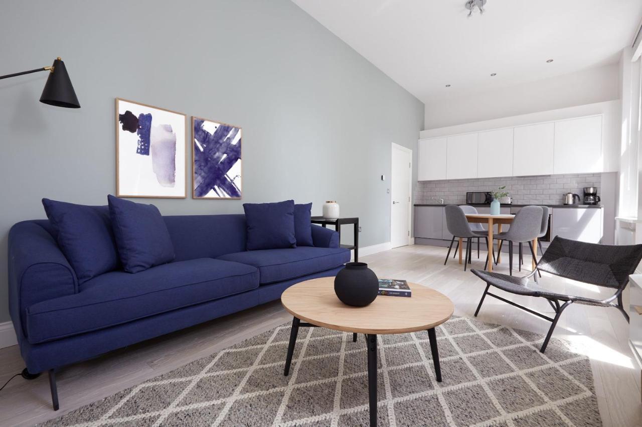 1vh Virginia House, 31 Bloomsbury Way By Living * London