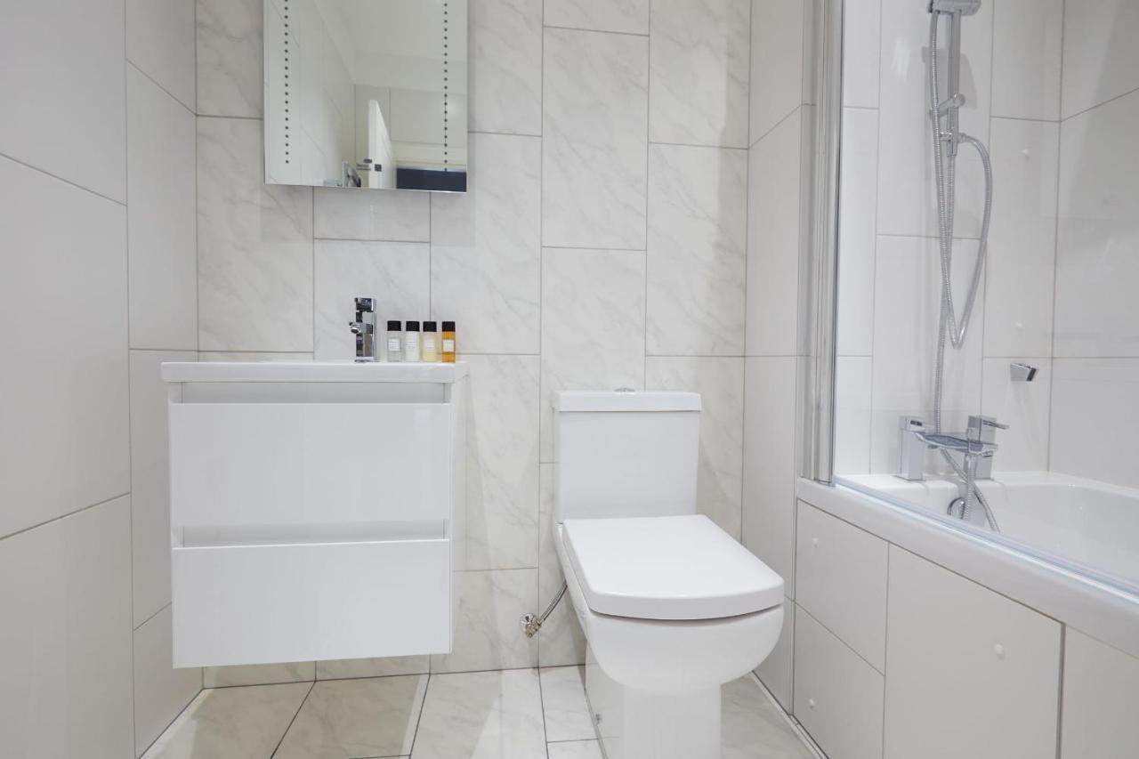 1vh Virginia House, 31 Bloomsbury Way By Living Ferienhaus *