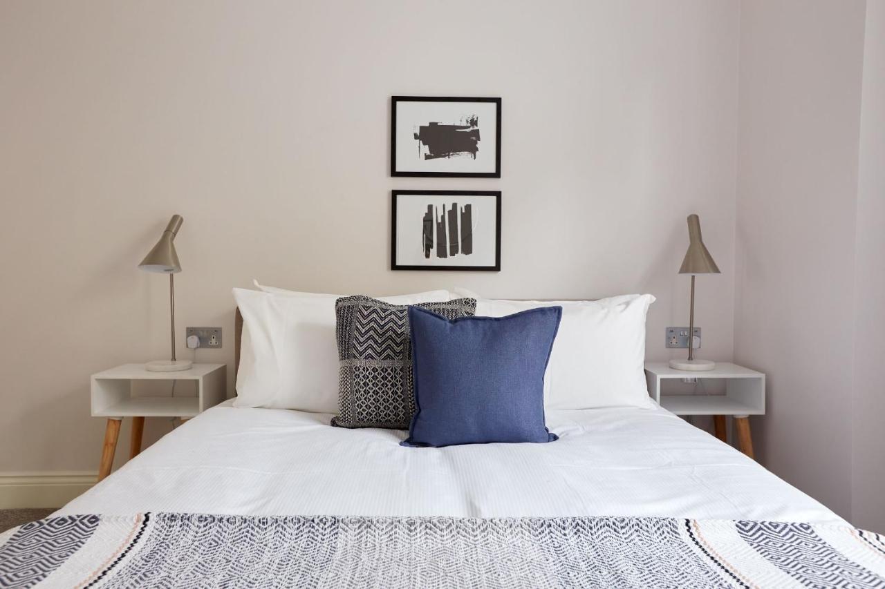 7vh Virginia House, 31 Bloomsbury Way By Living