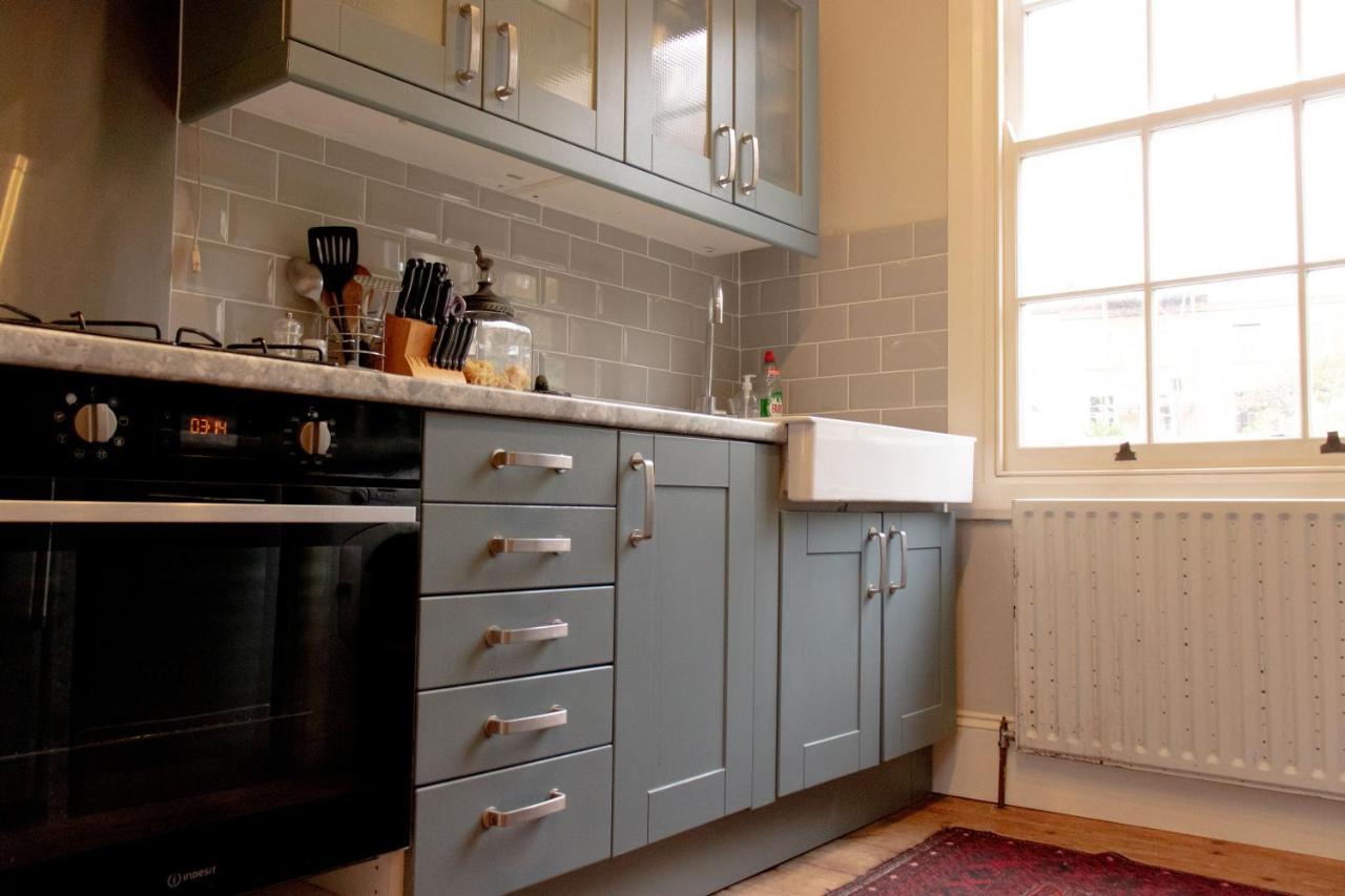 Trendy Two Bed With Private Garden Appartamento *
