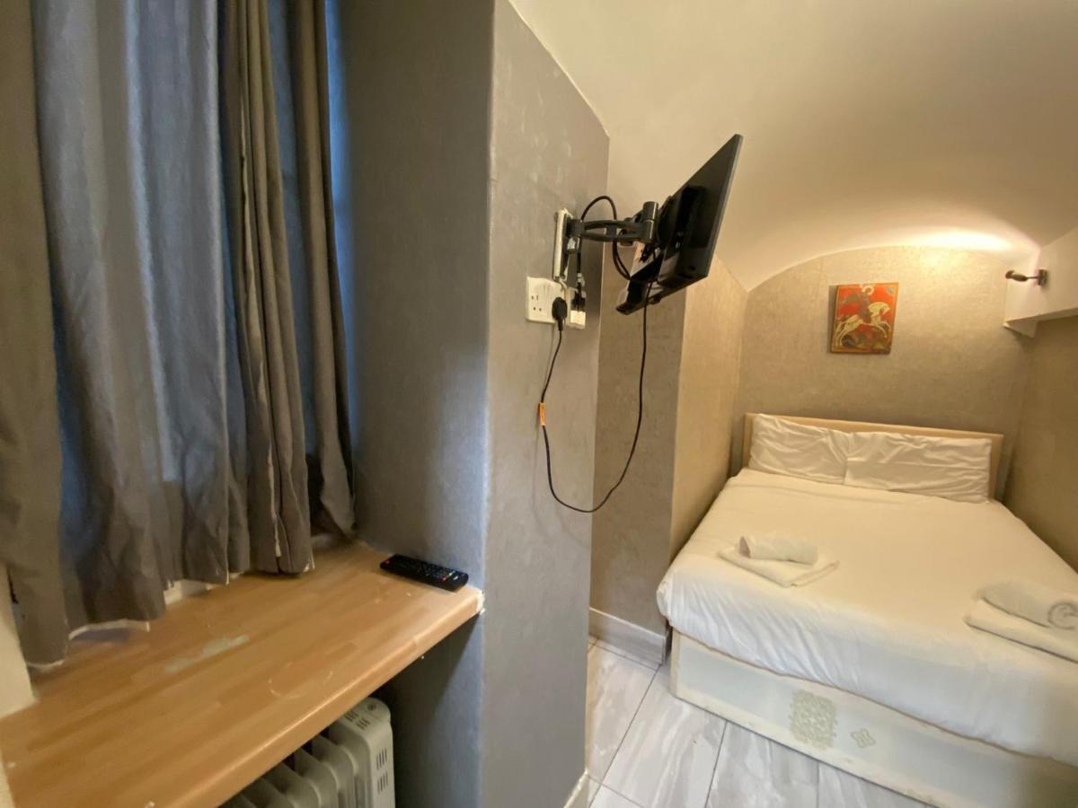 F24- Basement Single Studio Near Paddington *