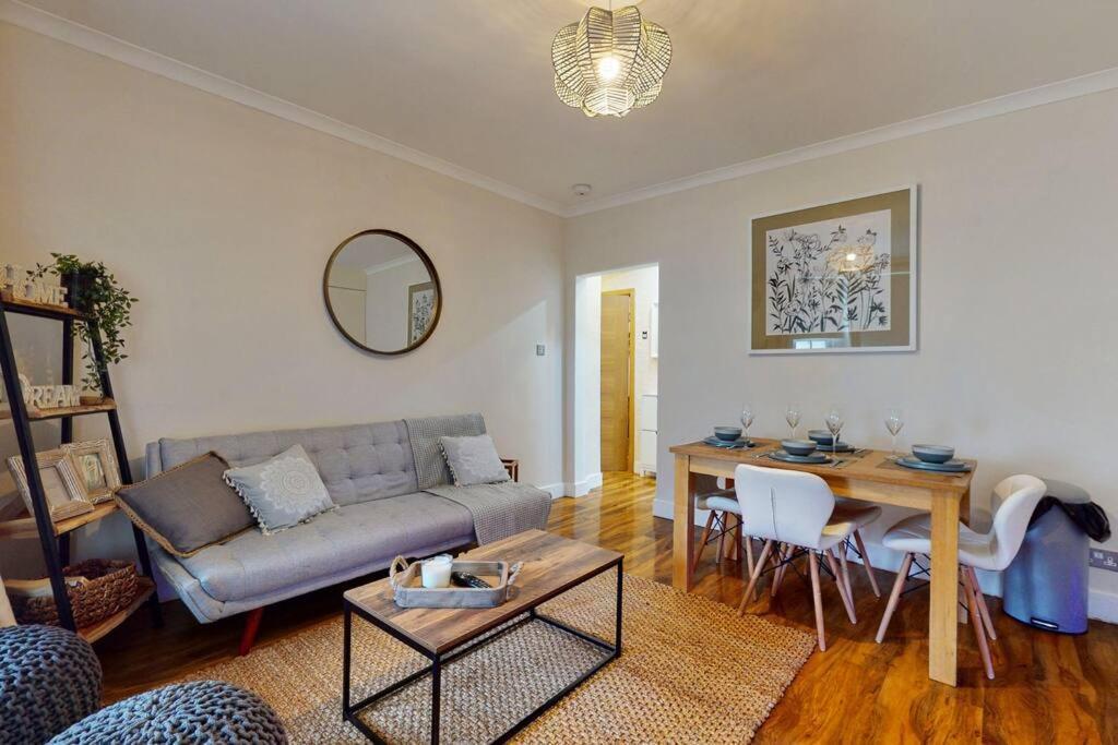 Casa vacanze Fantastic 2 Bedroom Flat Near To Notting Hill Londra