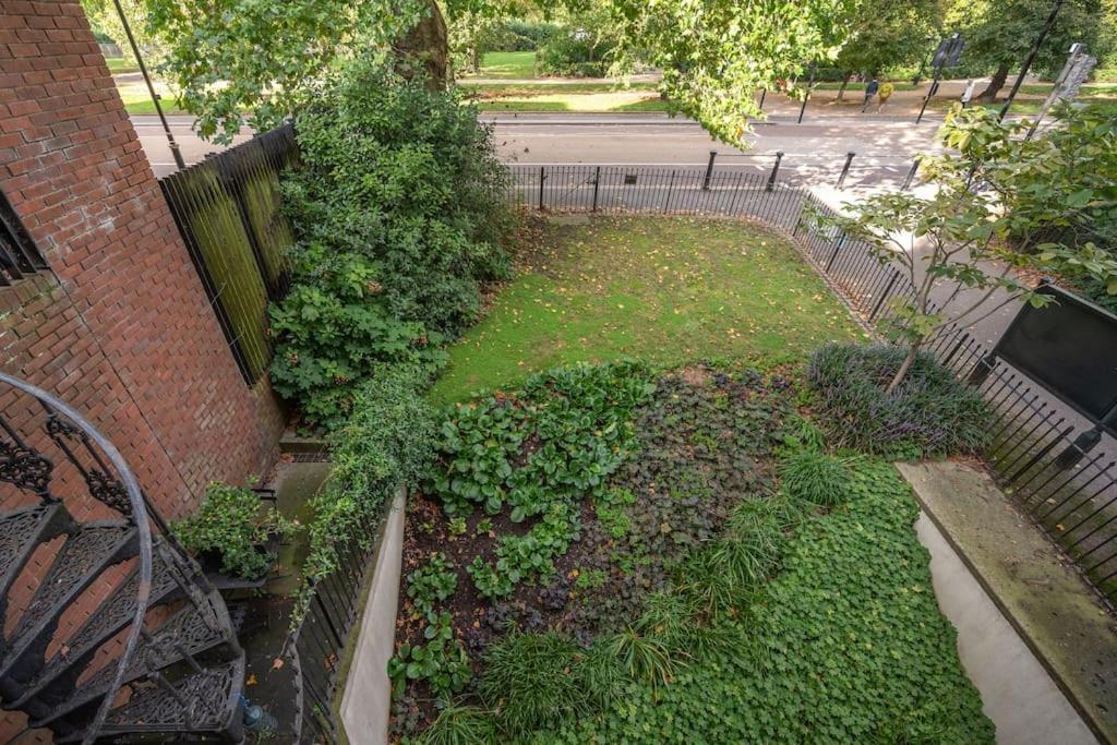 Knightsbridge Luxury 4 Bedroom En *