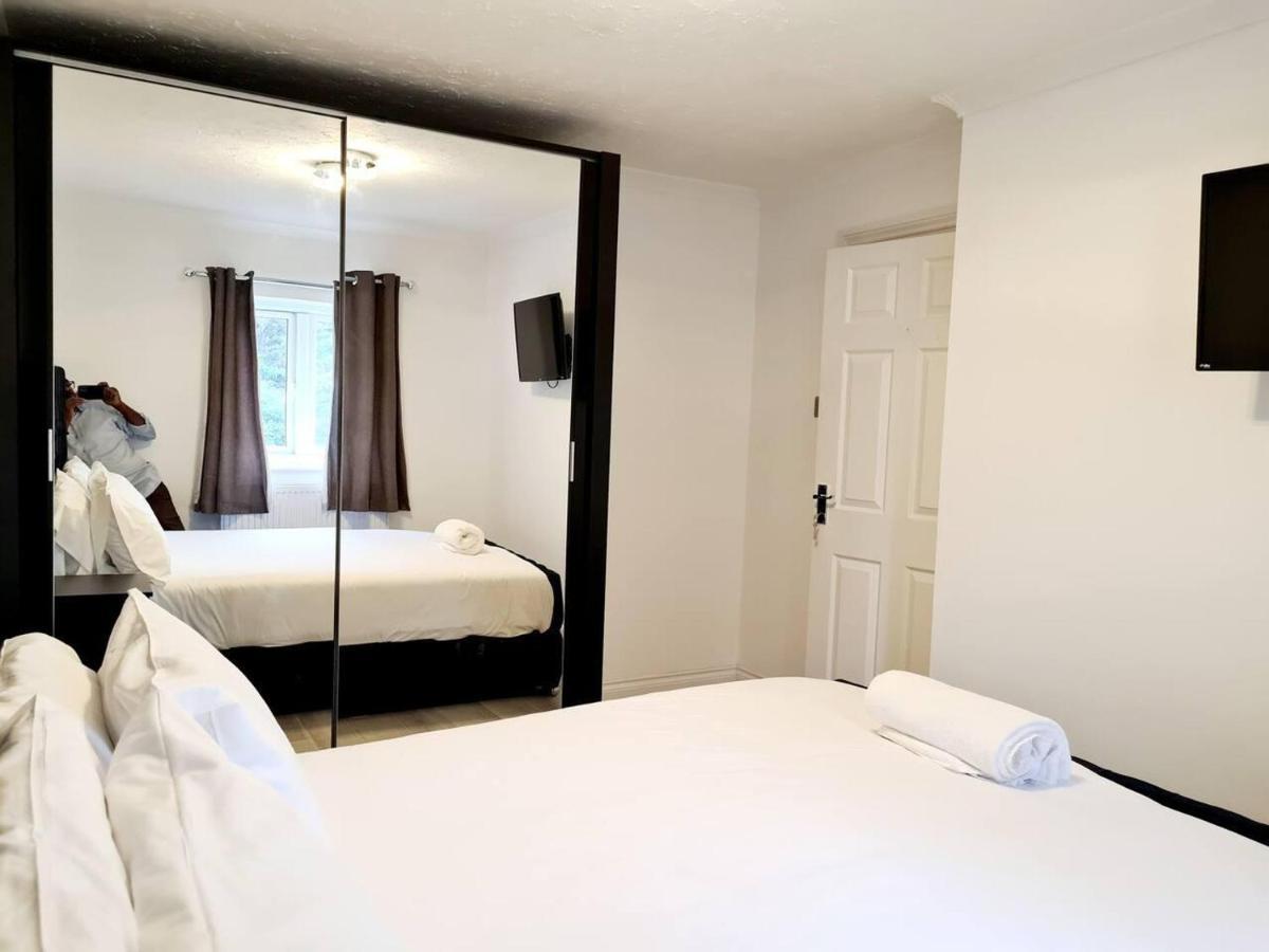 Feriehus Modern & Spacious - Walk To Excel- Parking