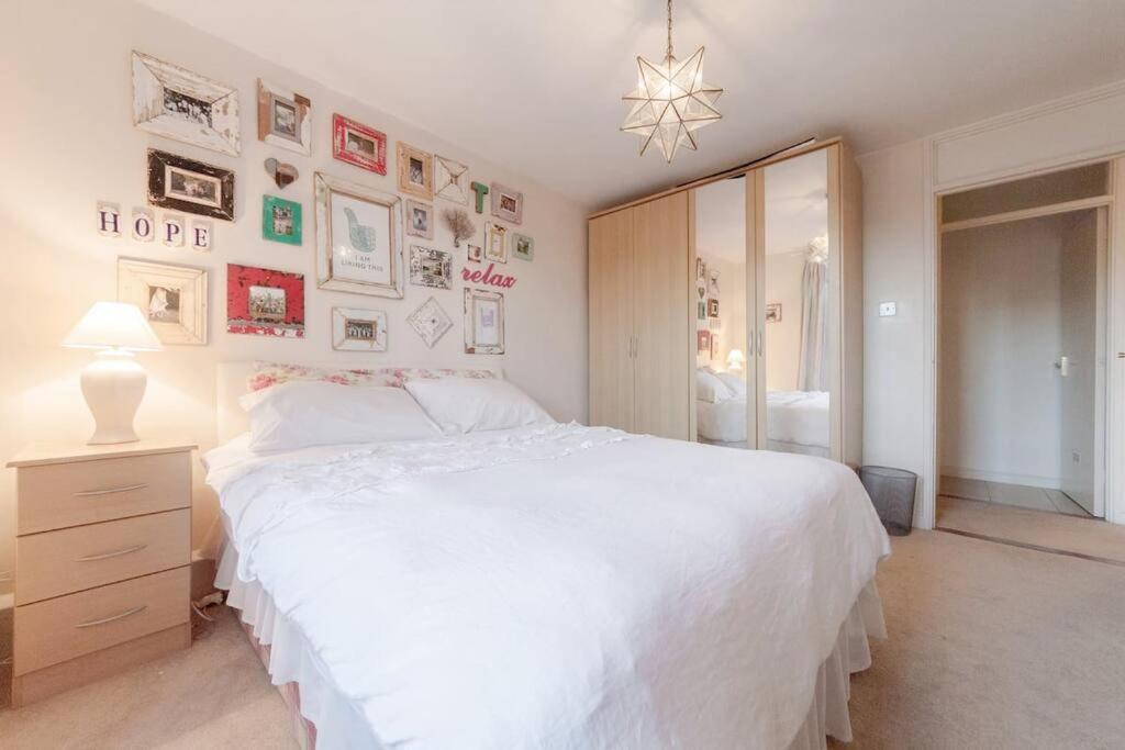 Spacious Two Double Bedroom Flat London