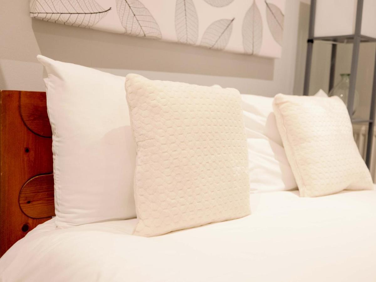 Lägenhet Pass The Keys Lovely 2-bedroom Flat In Pimlico W Outdoor Patio London