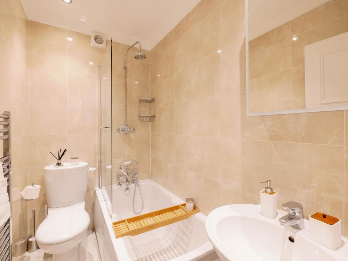Pass The Keys Lovely 2-bedroom Flat In Pimlico W Outdoor Patio Lägenhet *