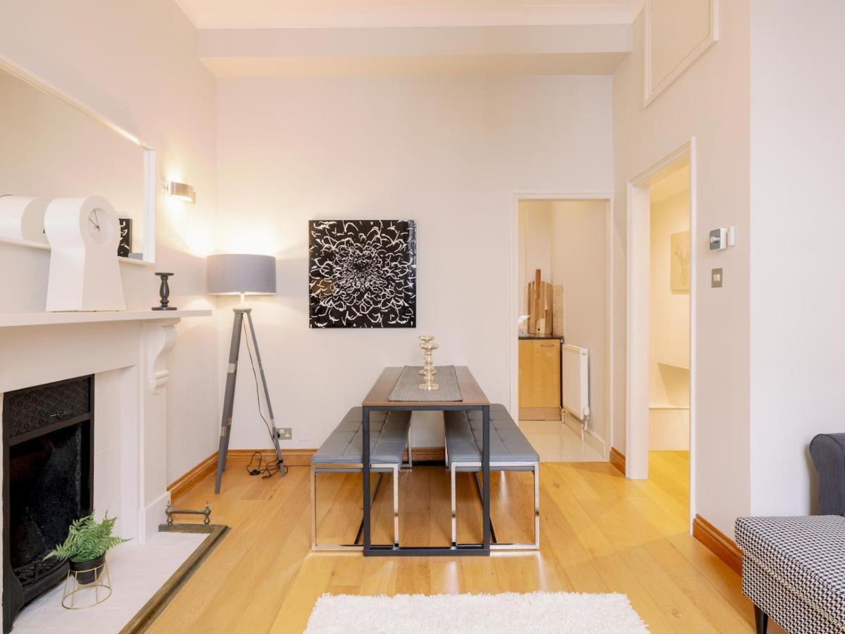 Lägenhet Pass The Keys Lovely 2-bedroom Flat In Pimlico W Outdoor Patio London