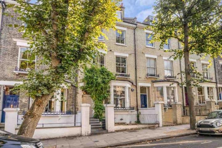 Spacious & Stylish 1-bed Flat In Primrose Hill Apartment *