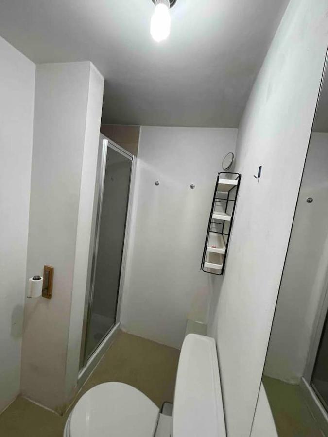 Spacious & Stylish 1-bed Flat In Primrose Hill *