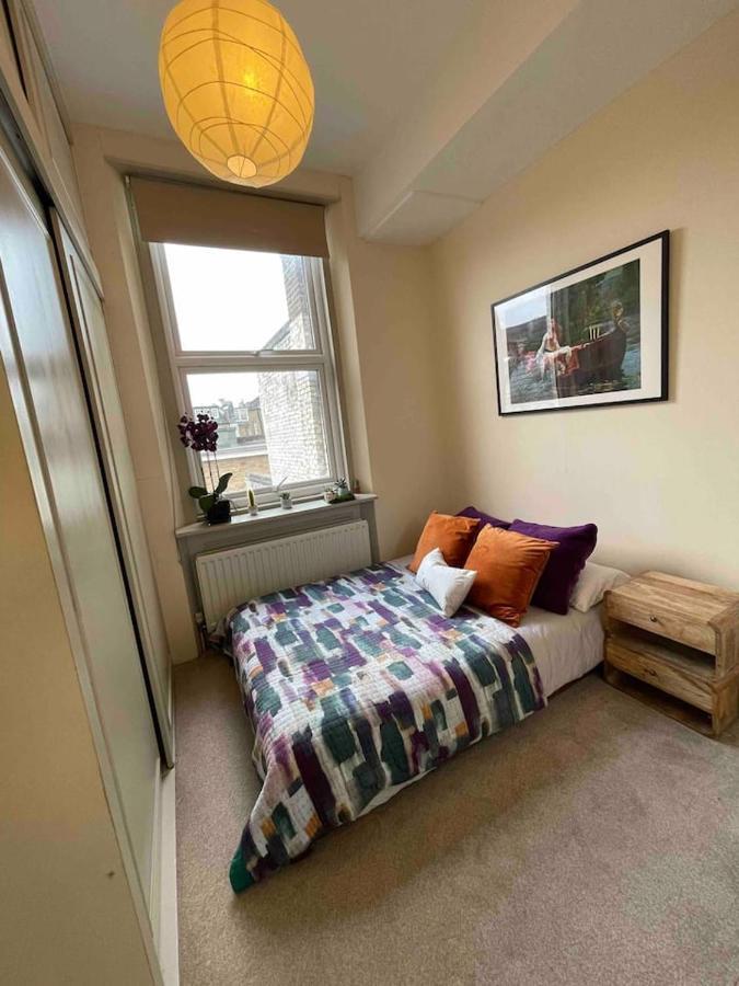 Spacious & Stylish 1-bed Flat In Primrose Hill