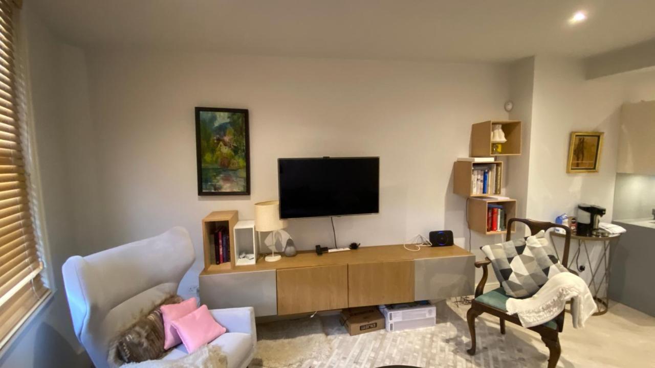 Stunning 3-bed House In Westminster Holiday home London