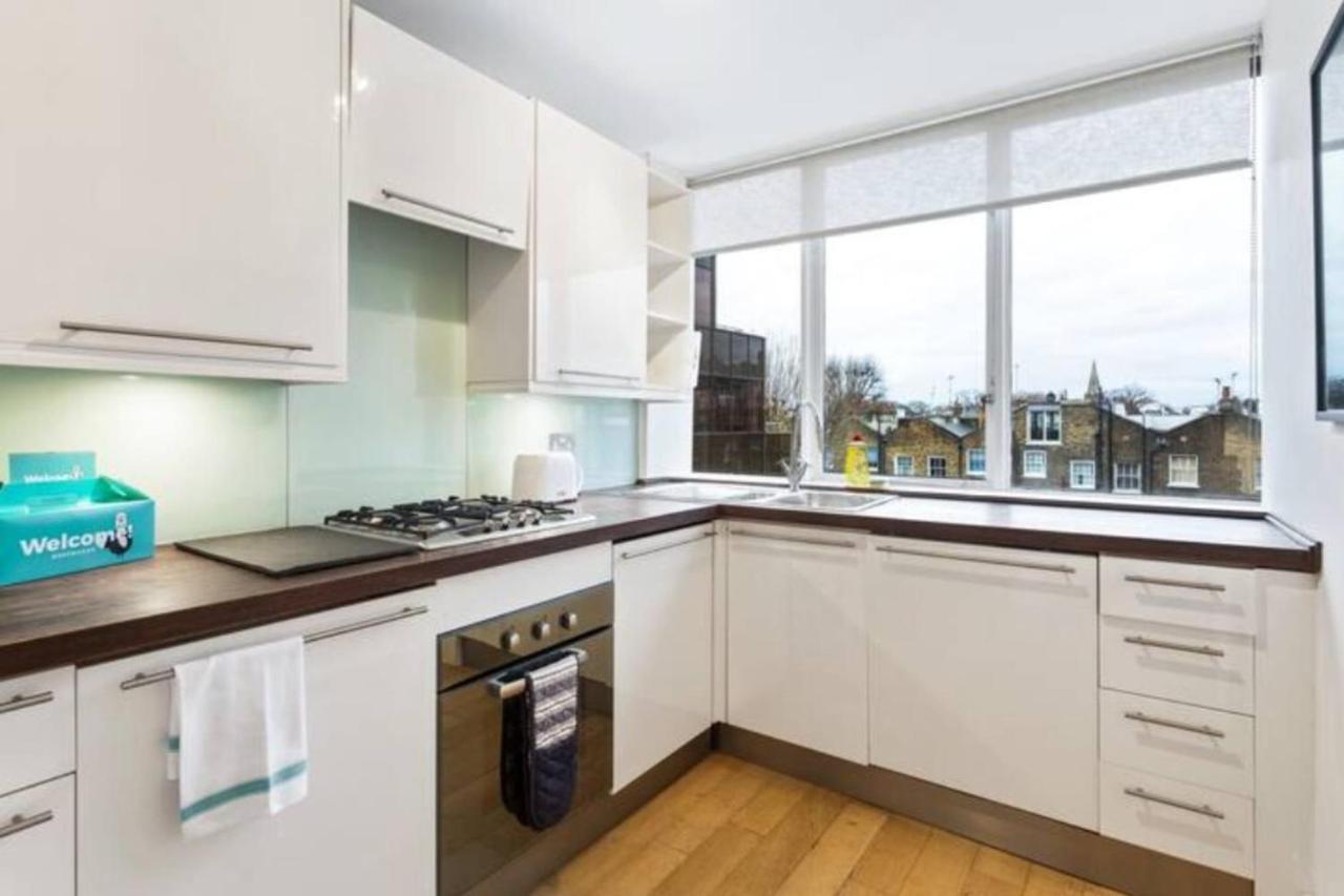Bright 2 Bedroom Near The Natural History Museum
