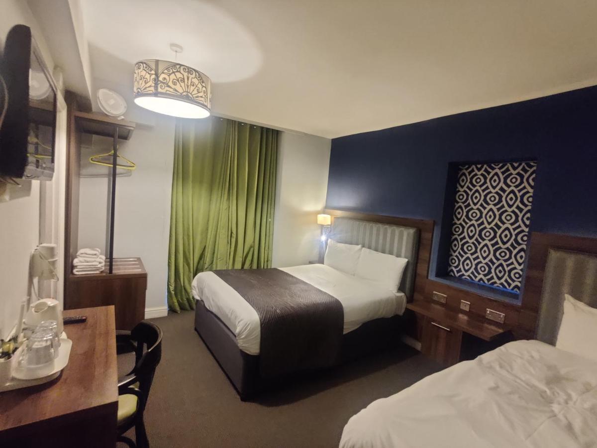 Chelsea House -