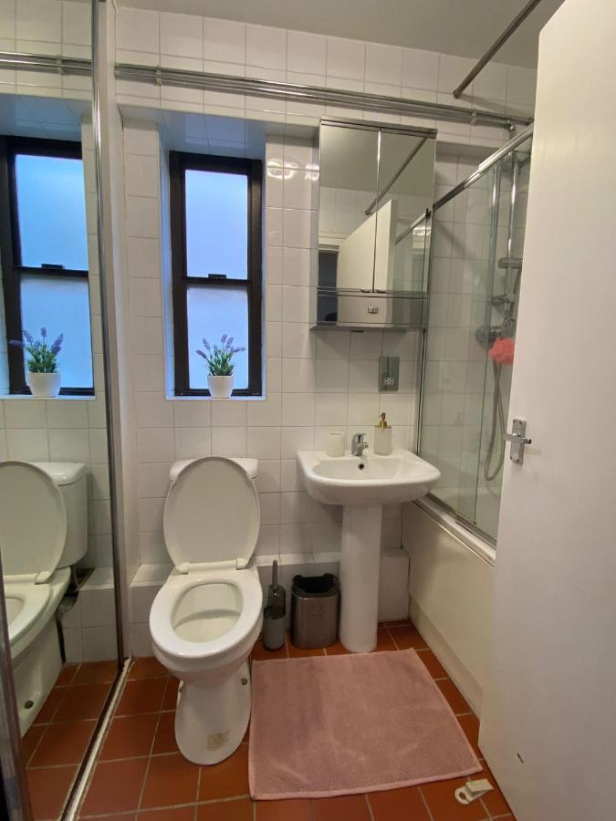 Stunning Oxford Street Furnished Leilighet