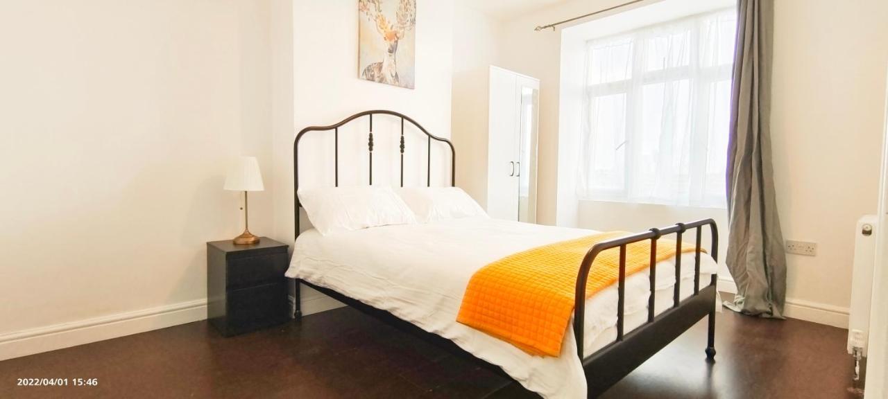Acacia Flat 189 In Wembley Londres