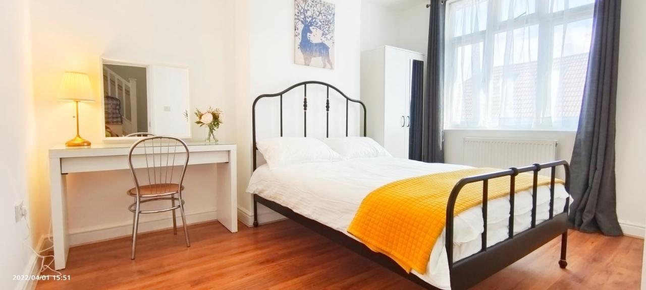 Acacia Flat 189 In Wembley Londres