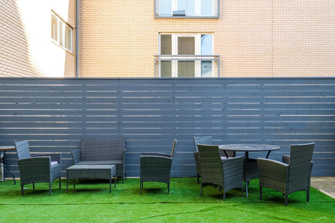 Canary Wharf/docklands/excel Spacious Apt E14 Lägenhet London
