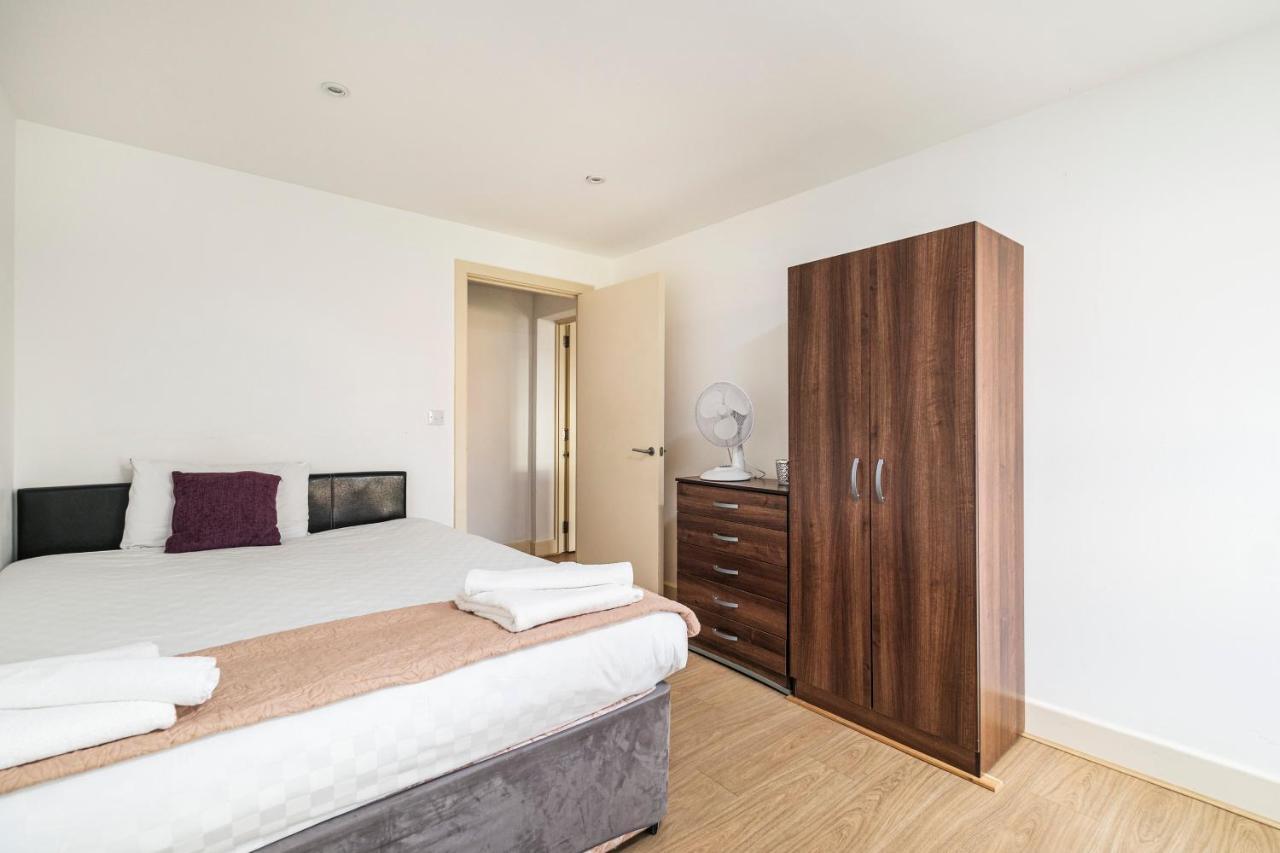 Canary Wharf/docklands/excel Spacious Apt E14 Lägenhet London